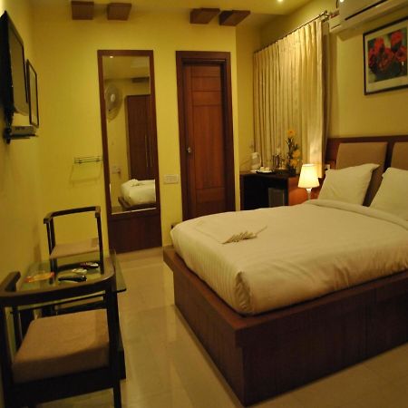 Hotel Sri Madhura Inn Haïdarabad Extérieur photo